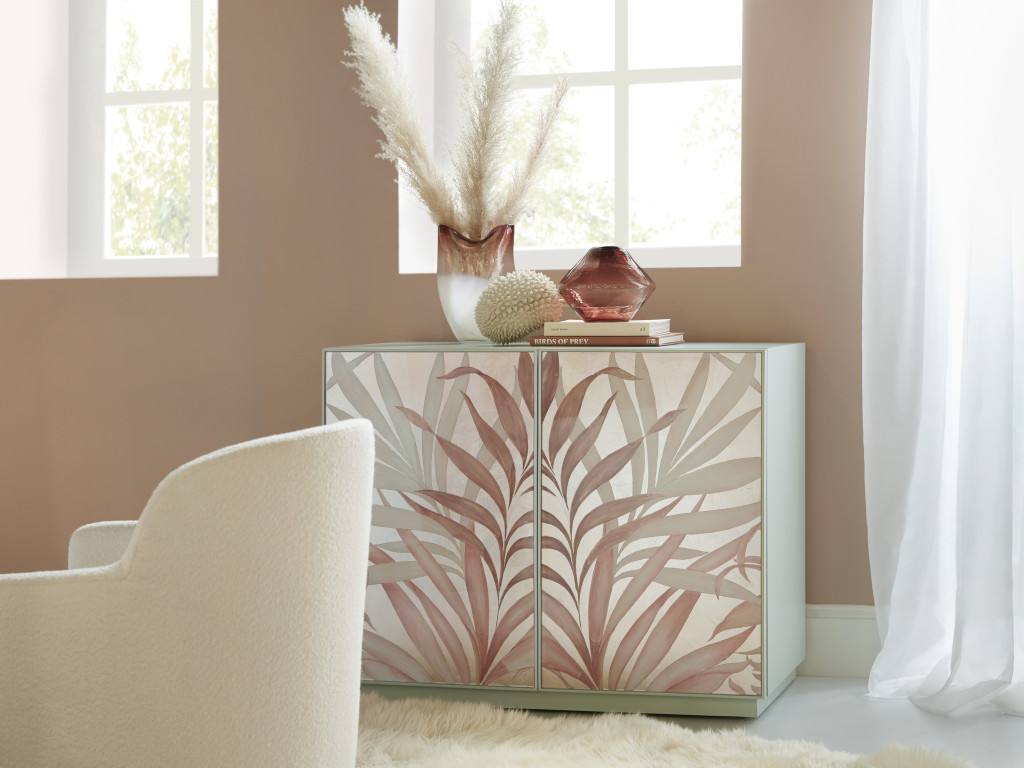 Hooker Furniture Living Room Triumph Accent Chest