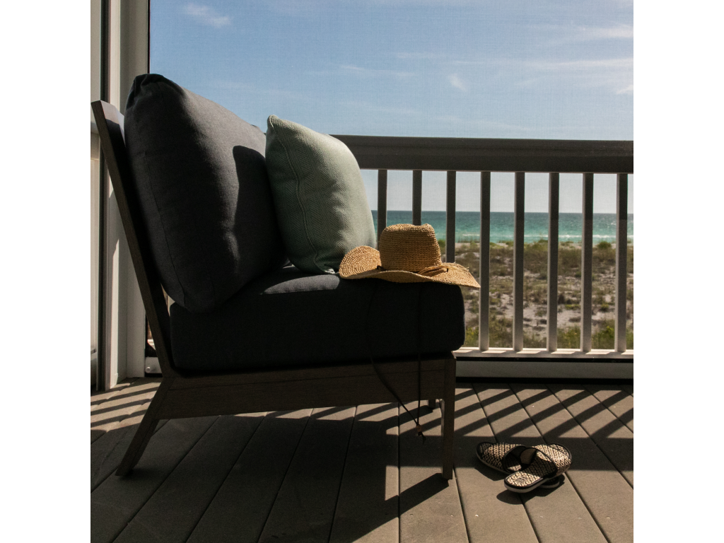 Laguna Armless Club Chair